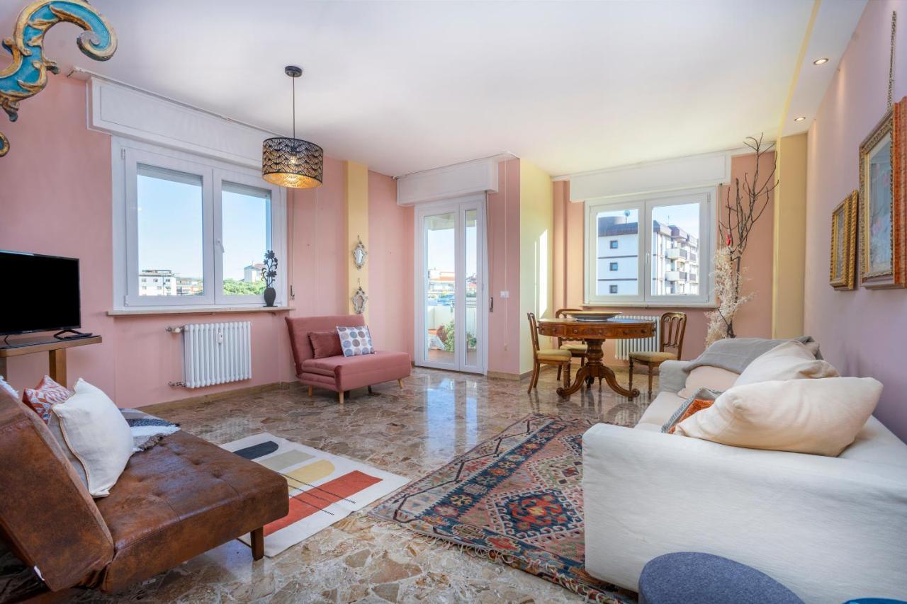 Lucilla Home - Apt Con Wifi Nel Cuore Di Udine Exterior photo